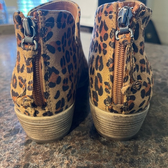 Leopard Print Booties - Picture 4 of 6